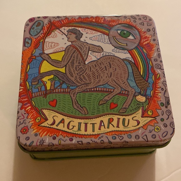 Pre de Provence Soap Sagittarius Zodiac CollectibleTin Made in France - Picture 2 of 3